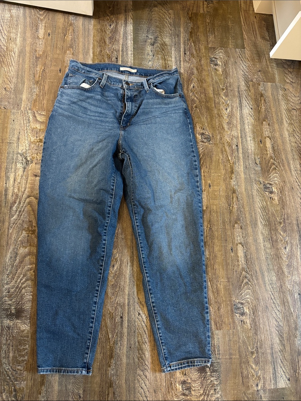 Levi highwasted mom jeans